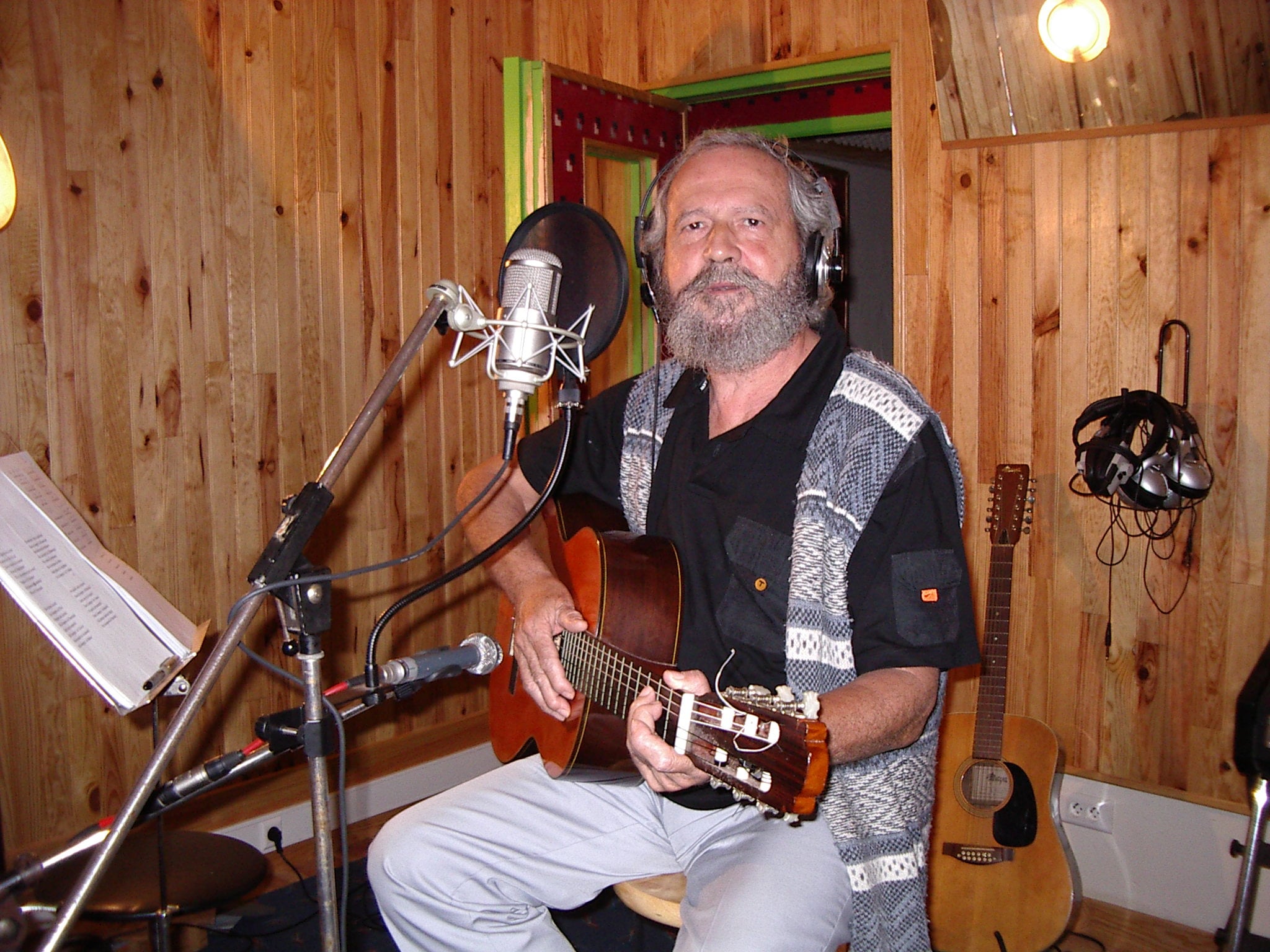 LePuil registras  en 2004